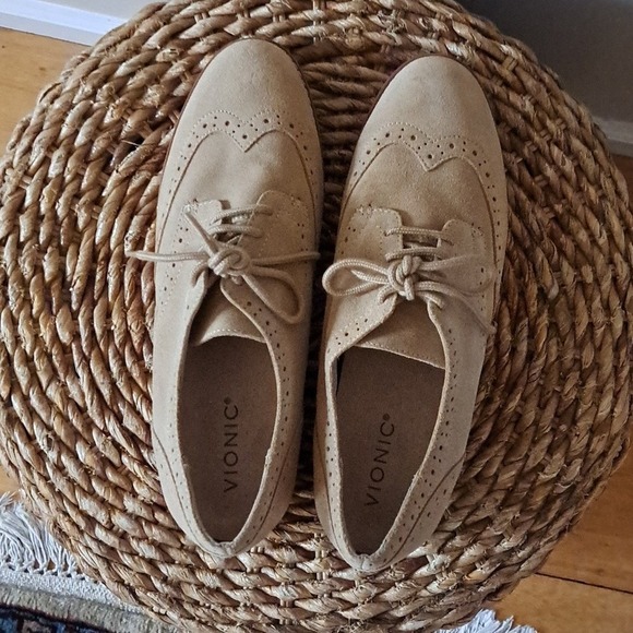 Vionic Womens Alfina Sand/ Tan Suede Leather Lace Up Wingtip Oxford Shoes S-9.5 - Picture 6 of 8